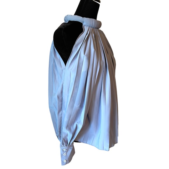 💐 Gorgeous Pleated Rolled Neck Cold Shoulder Top - Picture 4 of 10